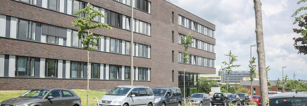 Building Computer Science The picture shows the building of the Faculty of Computer Science.